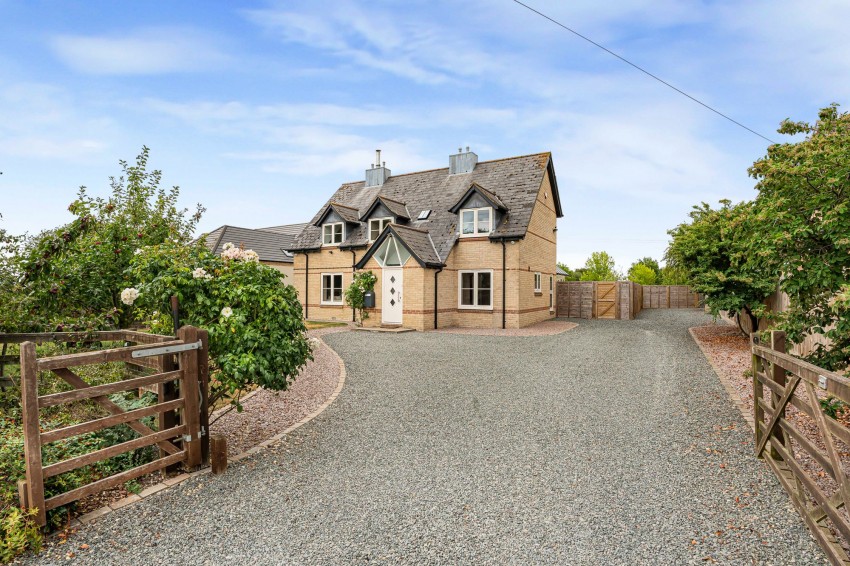Images for Drury Lane, Wicken, CB7 EAID:4037033056 BID:e22d2fe2-cd8a-4ee5-877e-aff44adbf8aa