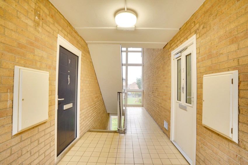 Images for Greville Starkey Avenue, Newmarket, CB8 EAID:4037033056 BID:e22d2fe2-cd8a-4ee5-877e-aff44adbf8aa