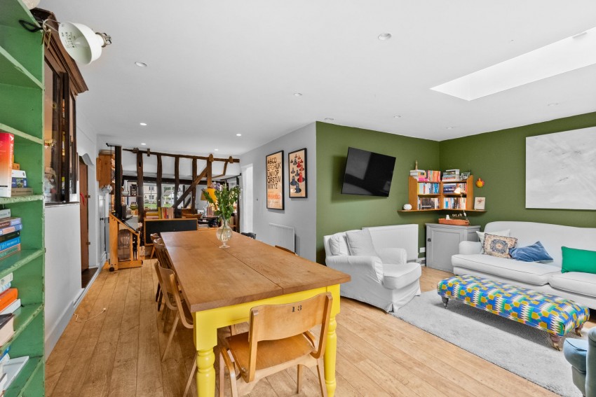 Images for High Street, Barrington, CB22 EAID:4037033056 BID:df7a2b8e-b283-433c-96bc-9990089caf32