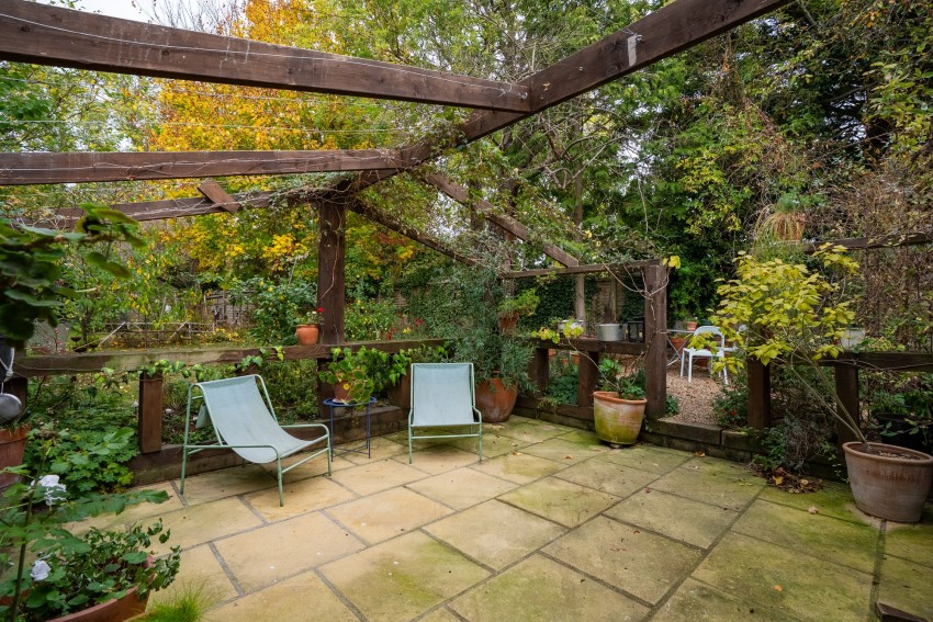 Images for High Street, Barrington, CB22 EAID:4037033056 BID:df7a2b8e-b283-433c-96bc-9990089caf32