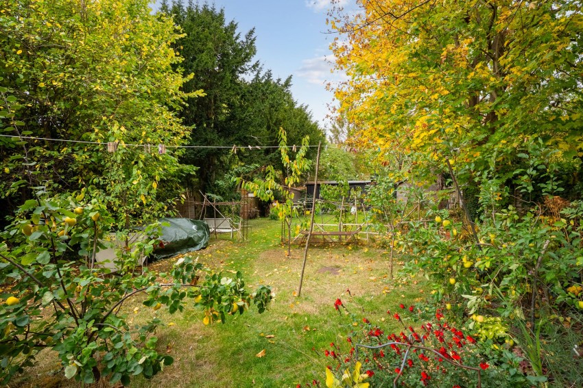 Images for High Street, Barrington, CB22 EAID:4037033056 BID:df7a2b8e-b283-433c-96bc-9990089caf32