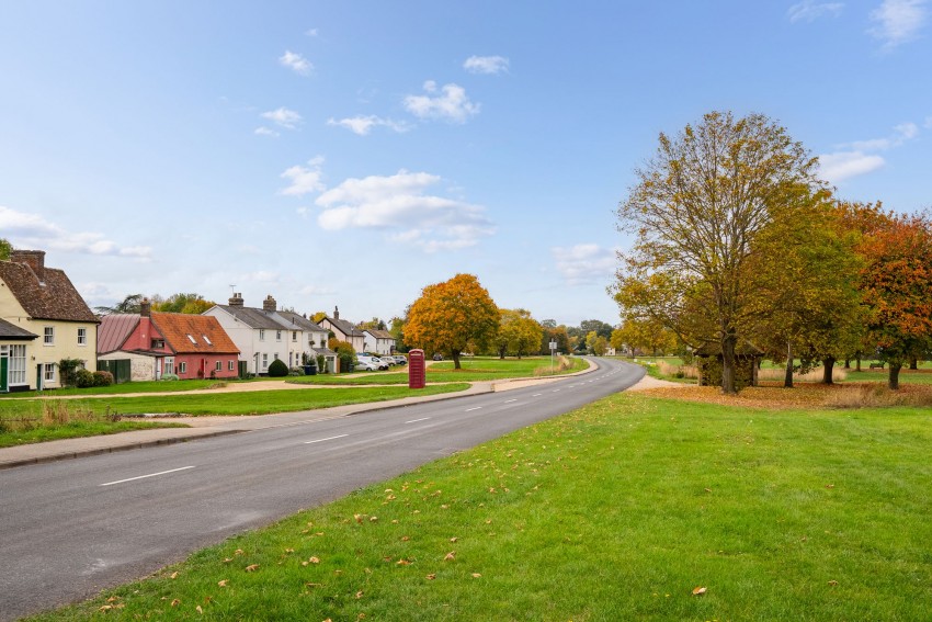 Images for High Street, Barrington, CB22 EAID:4037033056 BID:df7a2b8e-b283-433c-96bc-9990089caf32