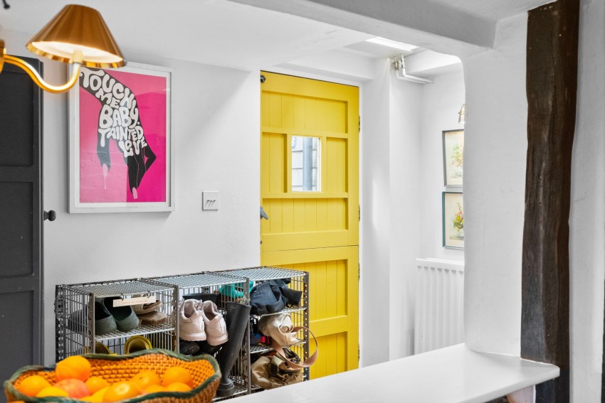 Images for High Street, Barrington, CB22 EAID:4037033056 BID:df7a2b8e-b283-433c-96bc-9990089caf32