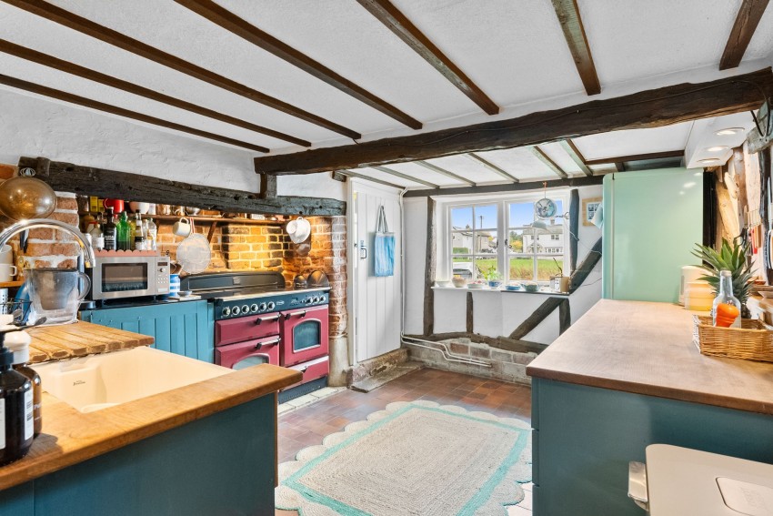 Images for High Street, Barrington, CB22 EAID:4037033056 BID:df7a2b8e-b283-433c-96bc-9990089caf32