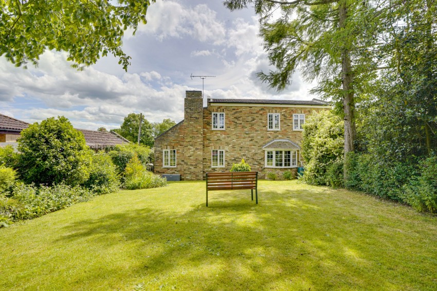 Images for Bridge Street, Moulton, CB8 EAID:4037033056 BID:e22d2fe2-cd8a-4ee5-877e-aff44adbf8aa