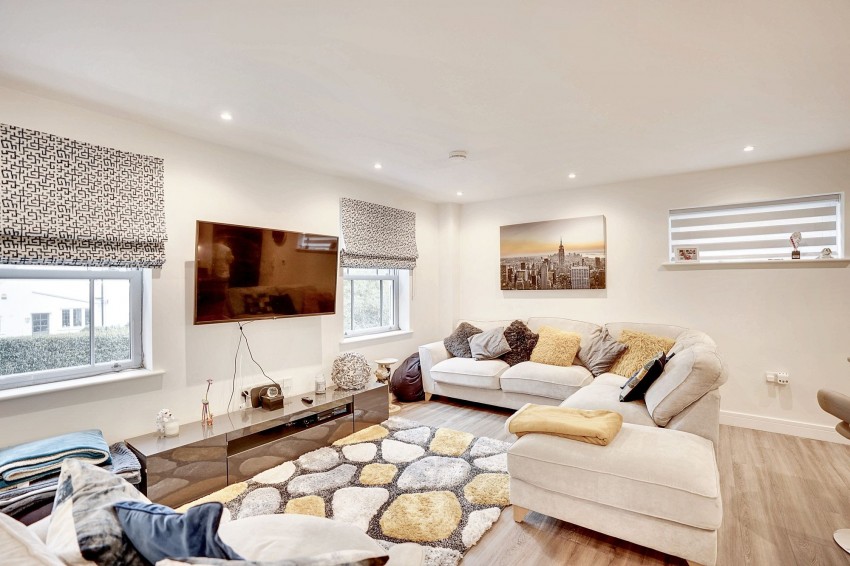 Images for Fordham Road, Nowell Lodge Fordham Road, CB8 EAID:4037033056 BID:e22d2fe2-cd8a-4ee5-877e-aff44adbf8aa