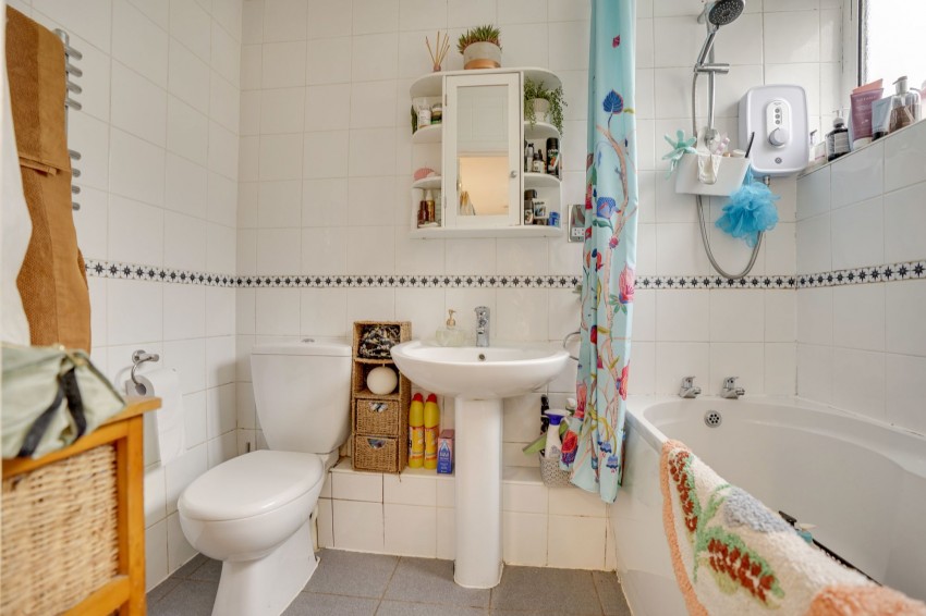 Images for Exning Road, Newmarket, CB8 EAID:4037033056 BID:e22d2fe2-cd8a-4ee5-877e-aff44adbf8aa