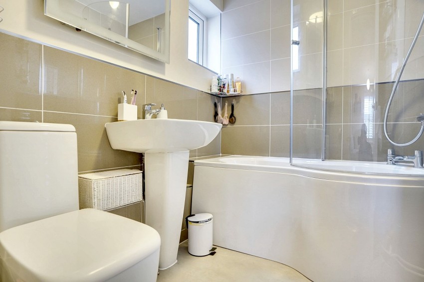 Images for High Street, Burwell, CB25 EAID:4037033056 BID:e22d2fe2-cd8a-4ee5-877e-aff44adbf8aa