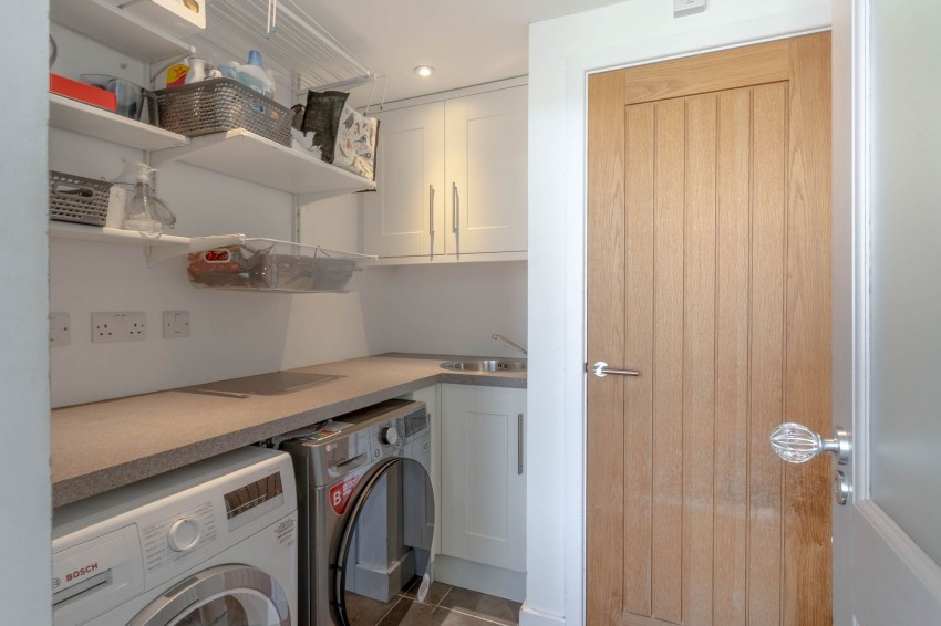 Images for Boxworth End, Swavesey, CB24 EAID:4037033056 BID:e9c2a2d5-4edb-4404-af16-967a1de68210
