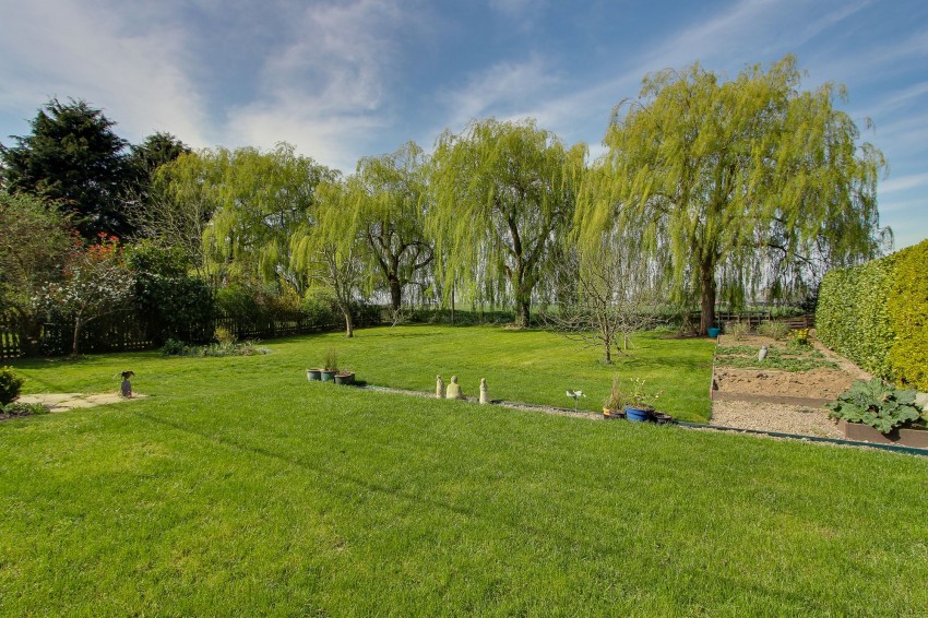 Images for Elloe Bank, Gorefield, PE13 EAID:4037033056 BID:1d497ef6-e698-4427-833a-3b42529ac059