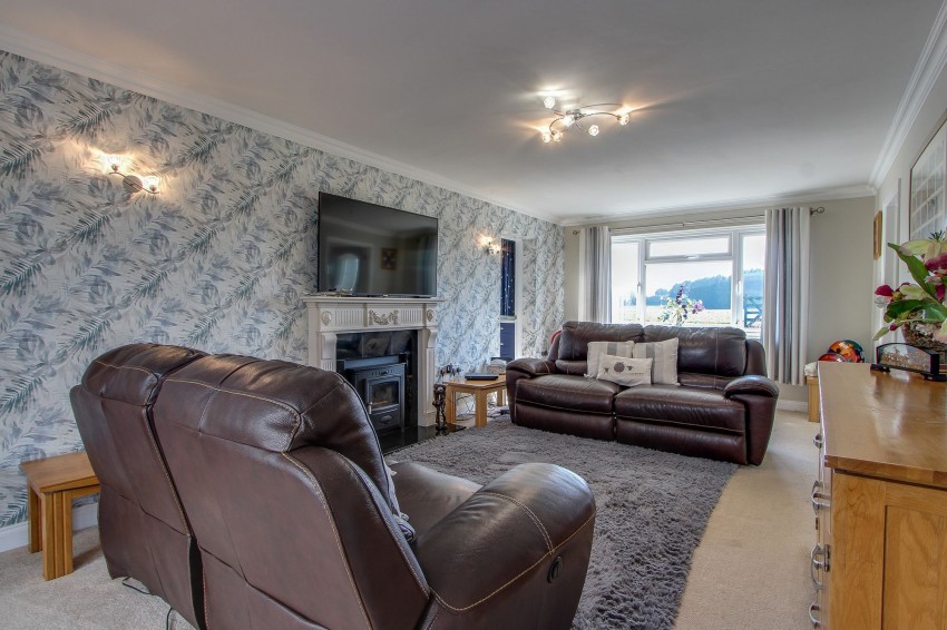 Images for Elloe Bank, Gorefield, PE13 EAID:4037033056 BID:1d497ef6-e698-4427-833a-3b42529ac059