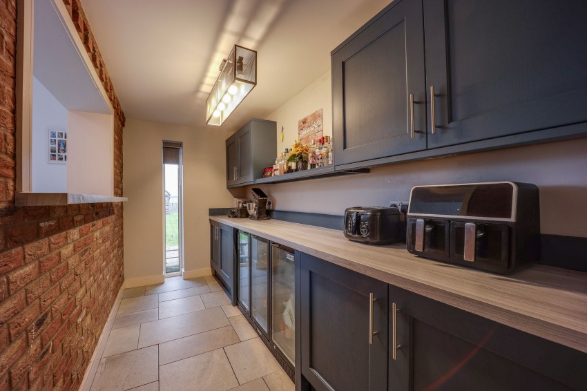 Images for Hall Road, Walpole Highway, PE14 EAID:4037033056 BID:1d497ef6-e698-4427-833a-3b42529ac059