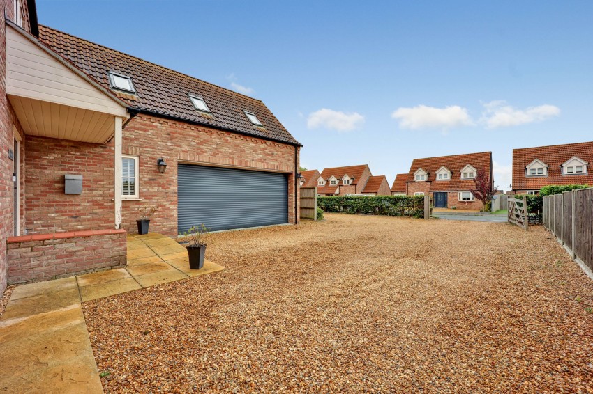 Images for Hall Road, Walpole Highway, PE14 EAID:4037033056 BID:1d497ef6-e698-4427-833a-3b42529ac059