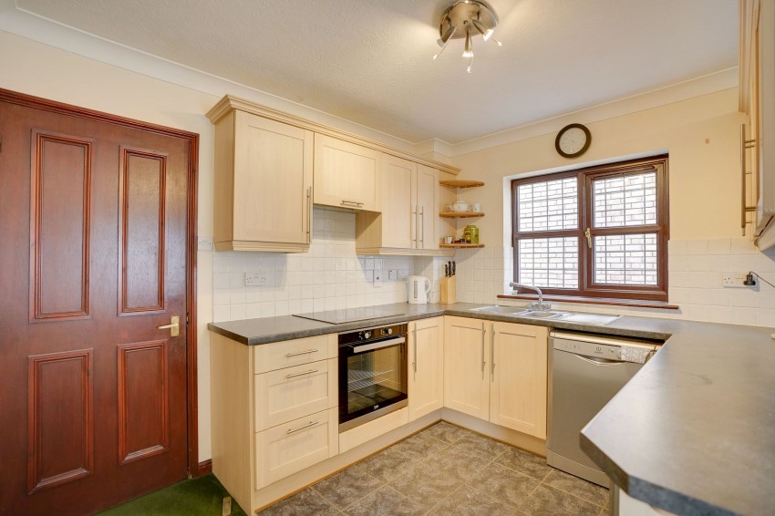 Images for Crockfords Road, Newmarket, CB8 EAID:4037033056 BID:e22d2fe2-cd8a-4ee5-877e-aff44adbf8aa