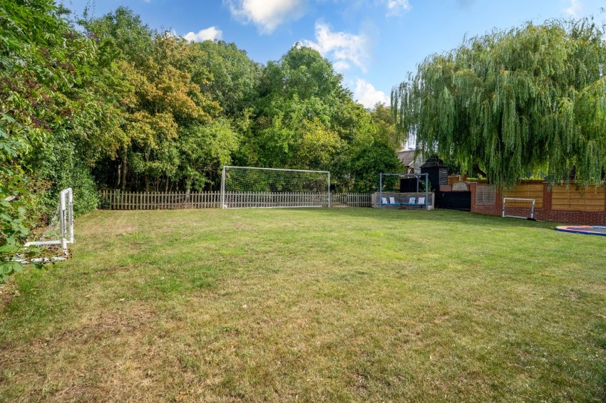 Images for Hillrow, Haddenham, CB6 EAID:4037033056 BID:e9c2a2d5-4edb-4404-af16-967a1de68210