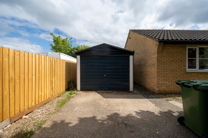 Images for Ramsden Square, Cambridge, CB4 EAID:4037033056 BID:df7a2b8e-b283-433c-96bc-9990089caf32