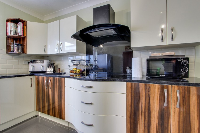 Images for 38 Church Road, Emneth, PE14 EAID:4037033056 BID:1d497ef6-e698-4427-833a-3b42529ac059