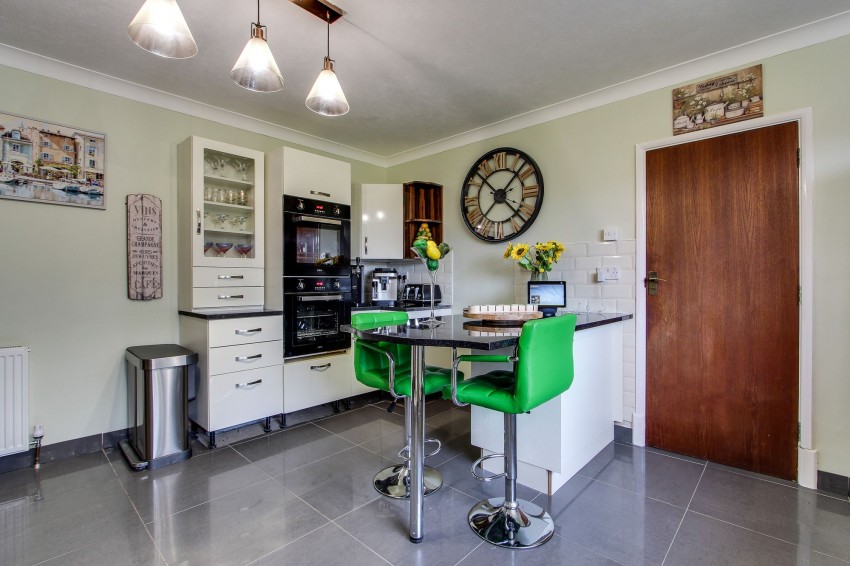 Images for 38 Church Road, Emneth, PE14 EAID:4037033056 BID:1d497ef6-e698-4427-833a-3b42529ac059