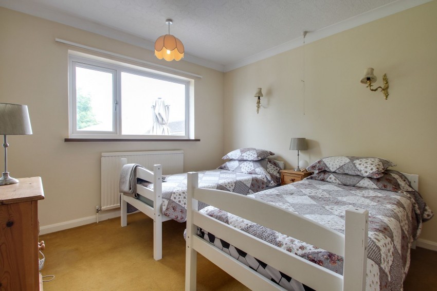 Images for 38 Church Road, Emneth, PE14 EAID:4037033056 BID:1d497ef6-e698-4427-833a-3b42529ac059