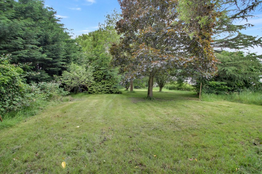 Images for 38 Church Road, Emneth, PE14 EAID:4037033056 BID:1d497ef6-e698-4427-833a-3b42529ac059