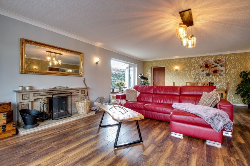 Images for 38 Church Road, Emneth, PE14 EAID:4037033056 BID:1d497ef6-e698-4427-833a-3b42529ac059