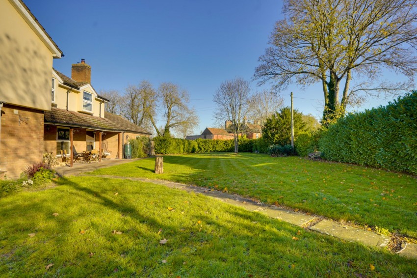 Images for Mildenhall Road, Worlington, IP28 EAID:4037033056 BID:e22d2fe2-cd8a-4ee5-877e-aff44adbf8aa