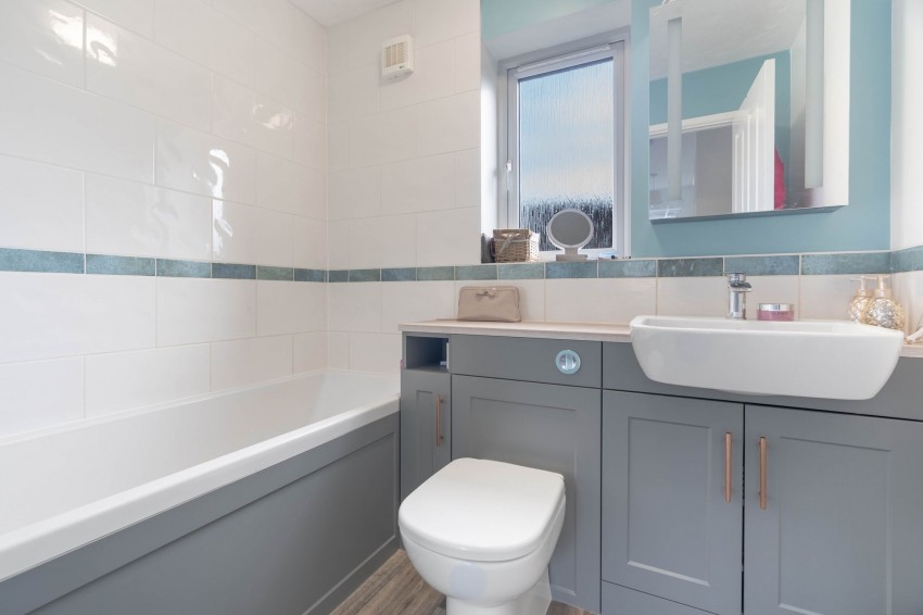 Images for Moat Way, Swavesey, CB24 EAID:4037033056 BID:e9c2a2d5-4edb-4404-af16-967a1de68210