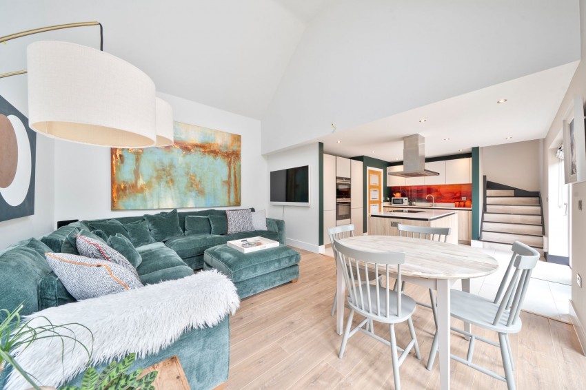 Images for Histon Road, Cottenham, CB24 EAID:4037033056 BID:e9c2a2d5-4edb-4404-af16-967a1de68210