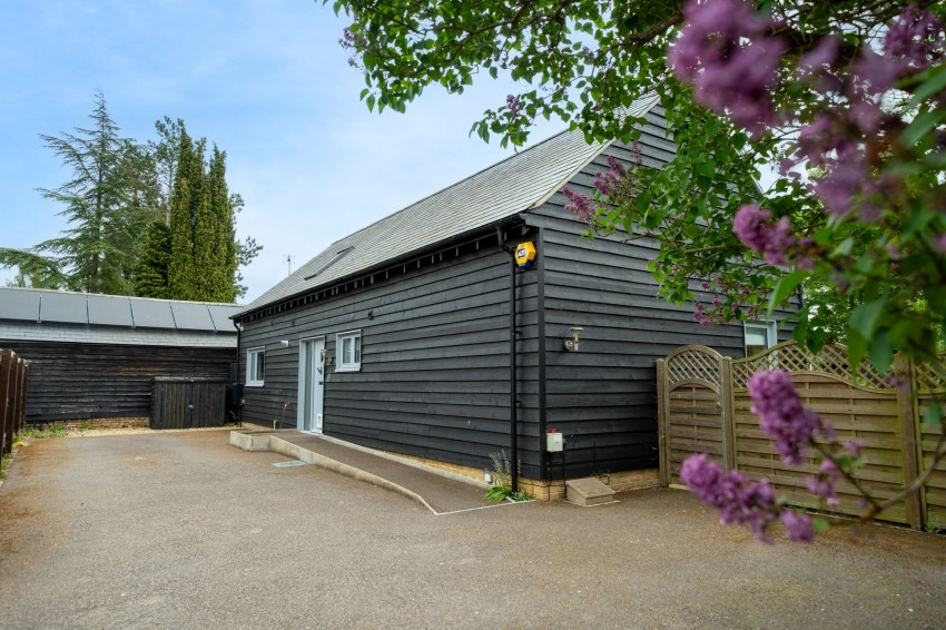Images for Histon Road, Cottenham, CB24 EAID:4037033056 BID:e9c2a2d5-4edb-4404-af16-967a1de68210