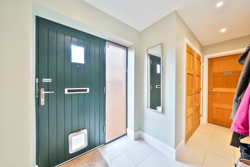 Images for Histon Road, Cottenham, CB24 EAID:4037033056 BID:e9c2a2d5-4edb-4404-af16-967a1de68210