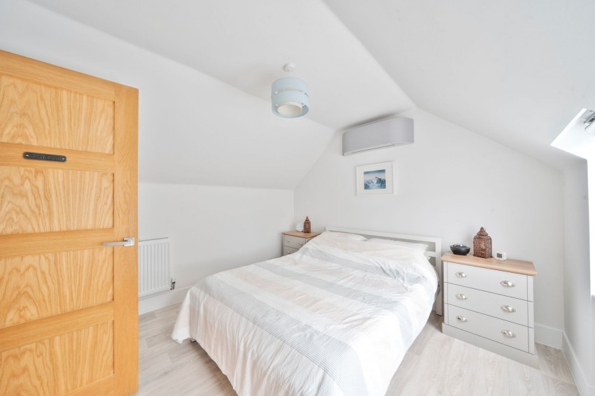 Images for Histon Road, Cottenham, CB24 EAID:4037033056 BID:e9c2a2d5-4edb-4404-af16-967a1de68210