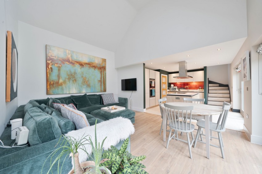 Images for Histon Road, Cottenham, CB24 EAID:4037033056 BID:e9c2a2d5-4edb-4404-af16-967a1de68210