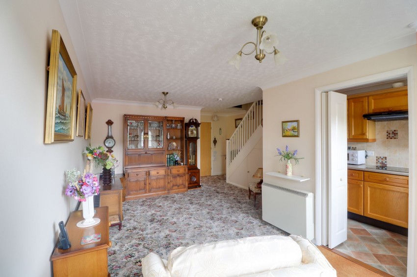 Images for Ash Grove, Burwell, CB25 EAID:4037033056 BID:e22d2fe2-cd8a-4ee5-877e-aff44adbf8aa