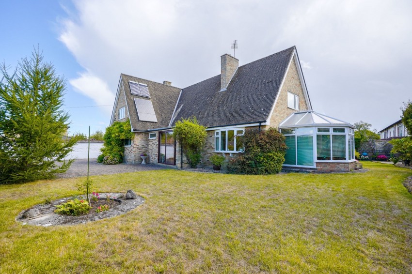 Images for High Street, Swaffham Bulbeck, CB25 EAID:4037033056 BID:e22d2fe2-cd8a-4ee5-877e-aff44adbf8aa