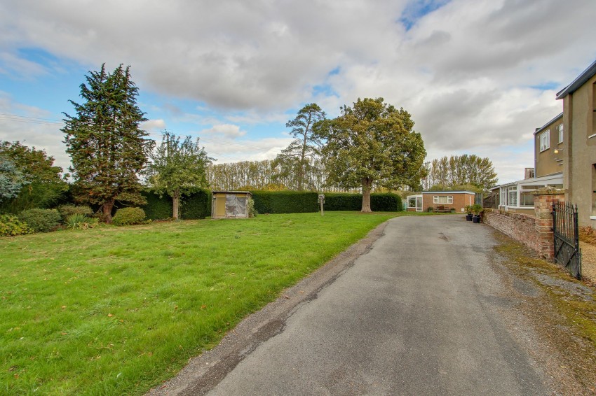 Images for Salts Road, West Walton, PE14 EAID:4037033056 BID:1d497ef6-e698-4427-833a-3b42529ac059