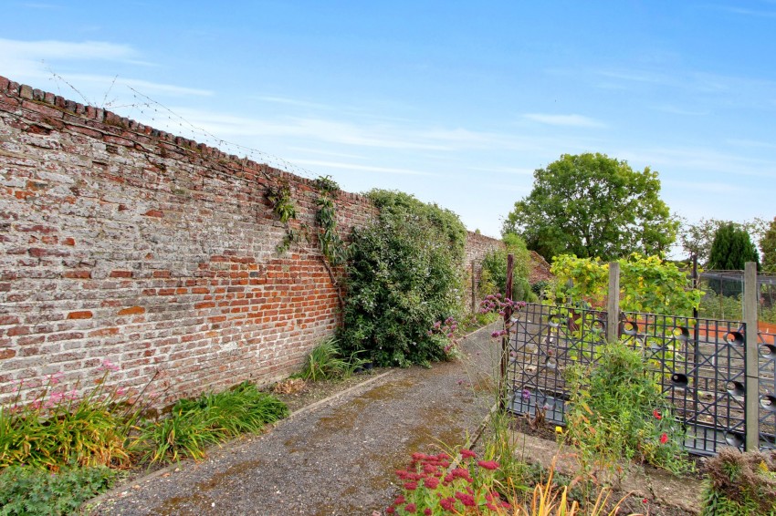 Images for Salts Road, West Walton, PE14 EAID:4037033056 BID:1d497ef6-e698-4427-833a-3b42529ac059