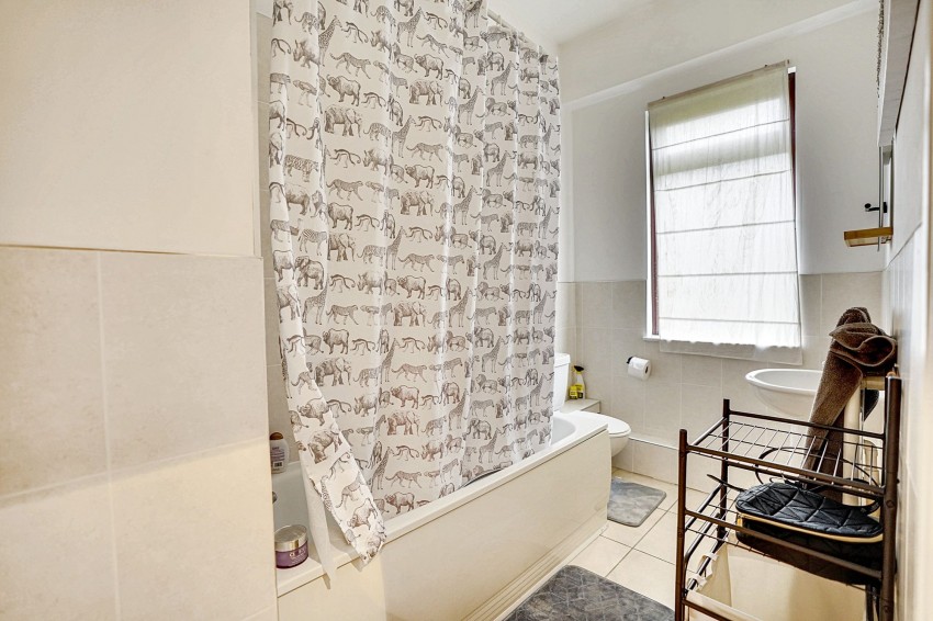 Images for Short Road, Snailwell, CB8 EAID:4037033056 BID:e22d2fe2-cd8a-4ee5-877e-aff44adbf8aa