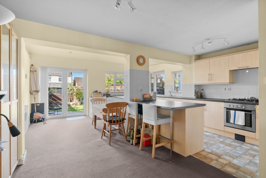Images for Hollybush Way, Linton, CB21 EAID:4037033056 BID:2f5b1148-b901-4d34-9e72-64b6a96df570