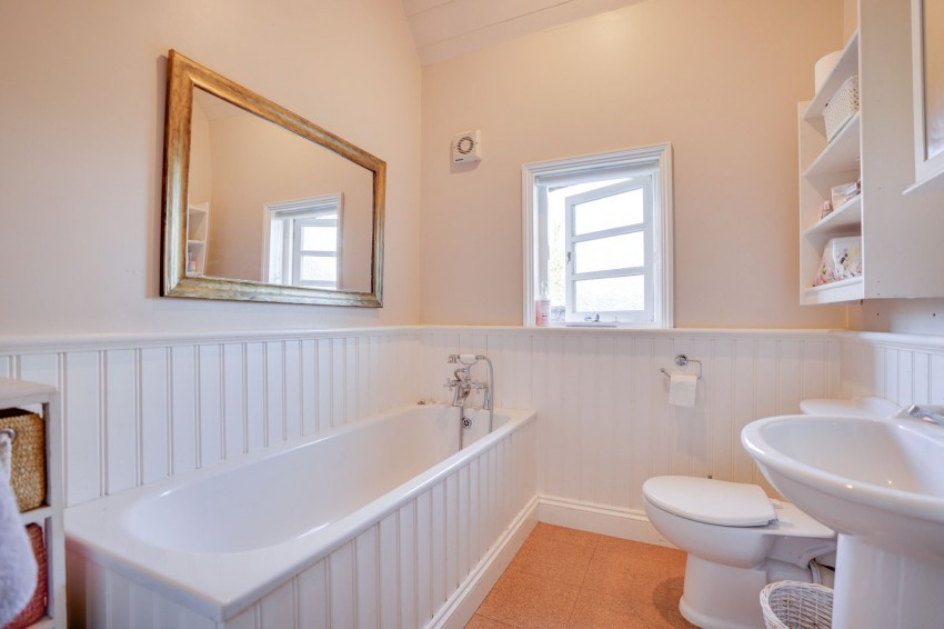 Images for London Road, Six Mile Bottom, CB8 EAID:4037033056 BID:e22d2fe2-cd8a-4ee5-877e-aff44adbf8aa