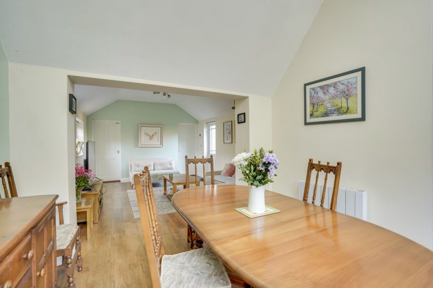 Images for London Road, Six Mile Bottom, CB8 EAID:4037033056 BID:e22d2fe2-cd8a-4ee5-877e-aff44adbf8aa