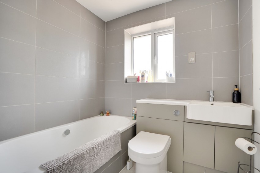 Images for Park Road, Cheveley, CB8 EAID:4037033056 BID:e22d2fe2-cd8a-4ee5-877e-aff44adbf8aa