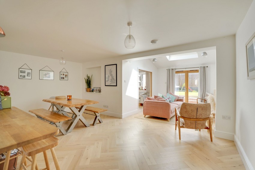 Images for Park Road, Cheveley, CB8 EAID:4037033056 BID:e22d2fe2-cd8a-4ee5-877e-aff44adbf8aa
