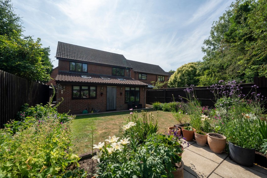 Images for Harcombe Road, Cambridge, CB1 EAID:4037033056 BID:df7a2b8e-b283-433c-96bc-9990089caf32