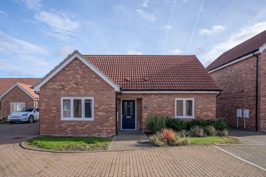 Images for Webb Close, Hardwick, CB23 EAID:4037033056 BID:e9c2a2d5-4edb-4404-af16-967a1de68210