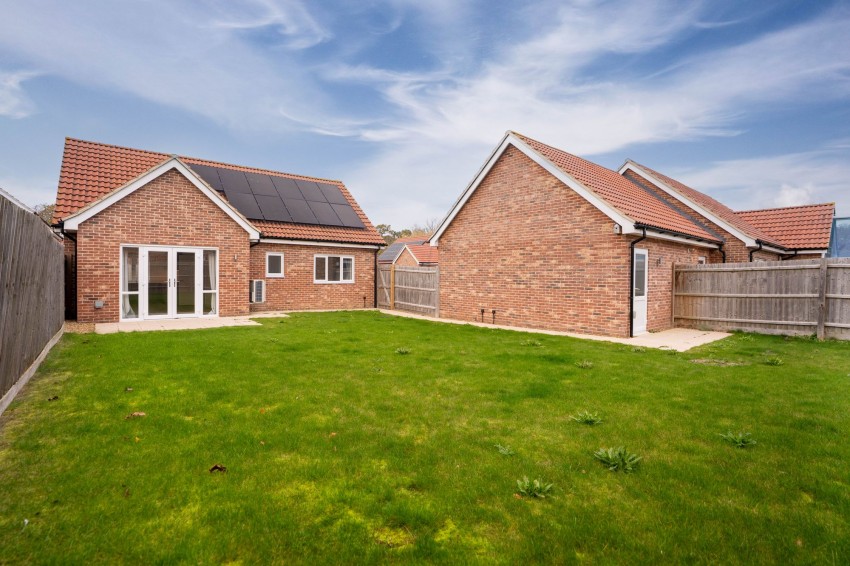 Images for Webb Close, Hardwick, CB23 EAID:4037033056 BID:e9c2a2d5-4edb-4404-af16-967a1de68210