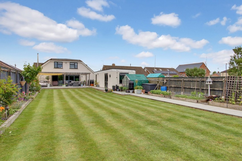 Images for High Road, Wisbech St. Mary, PE13 EAID:4037033056 BID:1d497ef6-e698-4427-833a-3b42529ac059