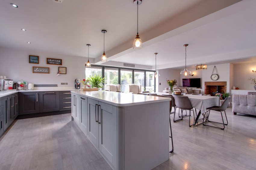 Images for High Road, Wisbech St. Mary, PE13 EAID:4037033056 BID:1d497ef6-e698-4427-833a-3b42529ac059