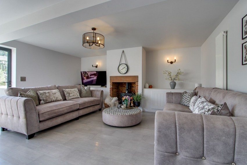 Images for High Road, Wisbech St. Mary, PE13 EAID:4037033056 BID:1d497ef6-e698-4427-833a-3b42529ac059