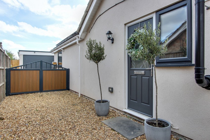 Images for High Road, Wisbech St. Mary, PE13 EAID:4037033056 BID:1d497ef6-e698-4427-833a-3b42529ac059