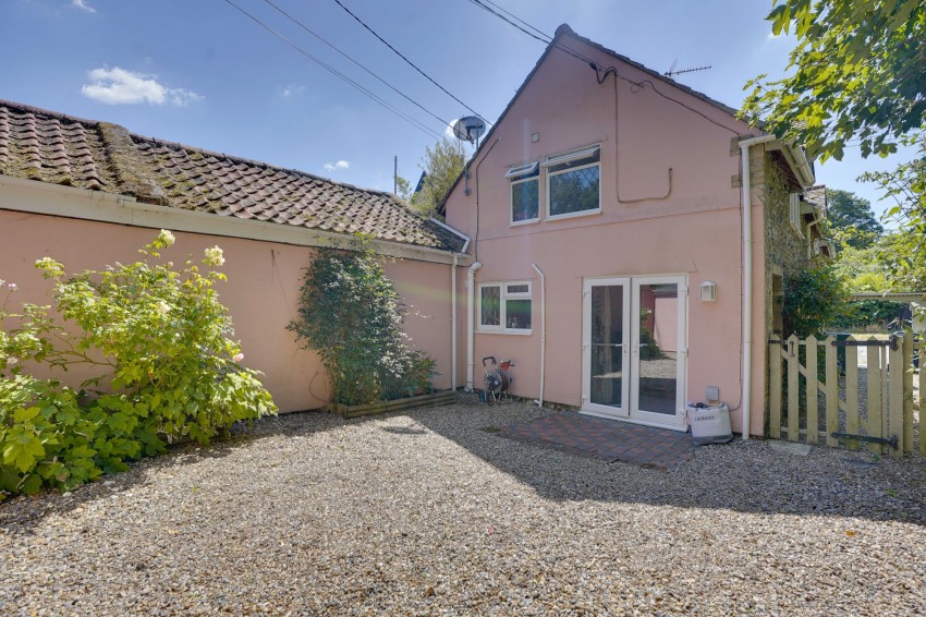 Images for Bury Road, Kentford, CB8 EAID:4037033056 BID:e22d2fe2-cd8a-4ee5-877e-aff44adbf8aa